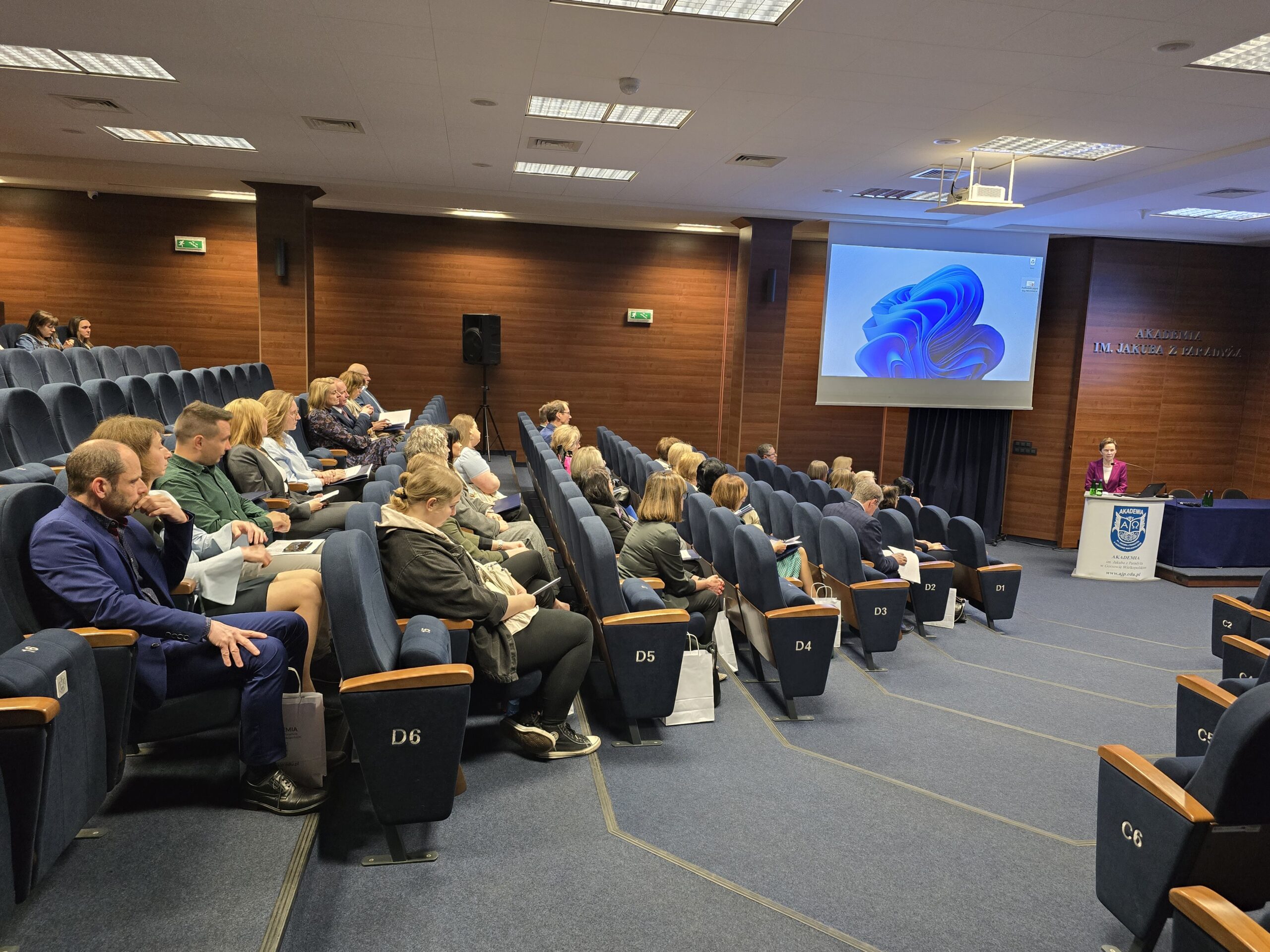 JM Rektor prof. dr hab. Elżbieta Skorupska-Raczyńska podczas otwarcia konferencji.