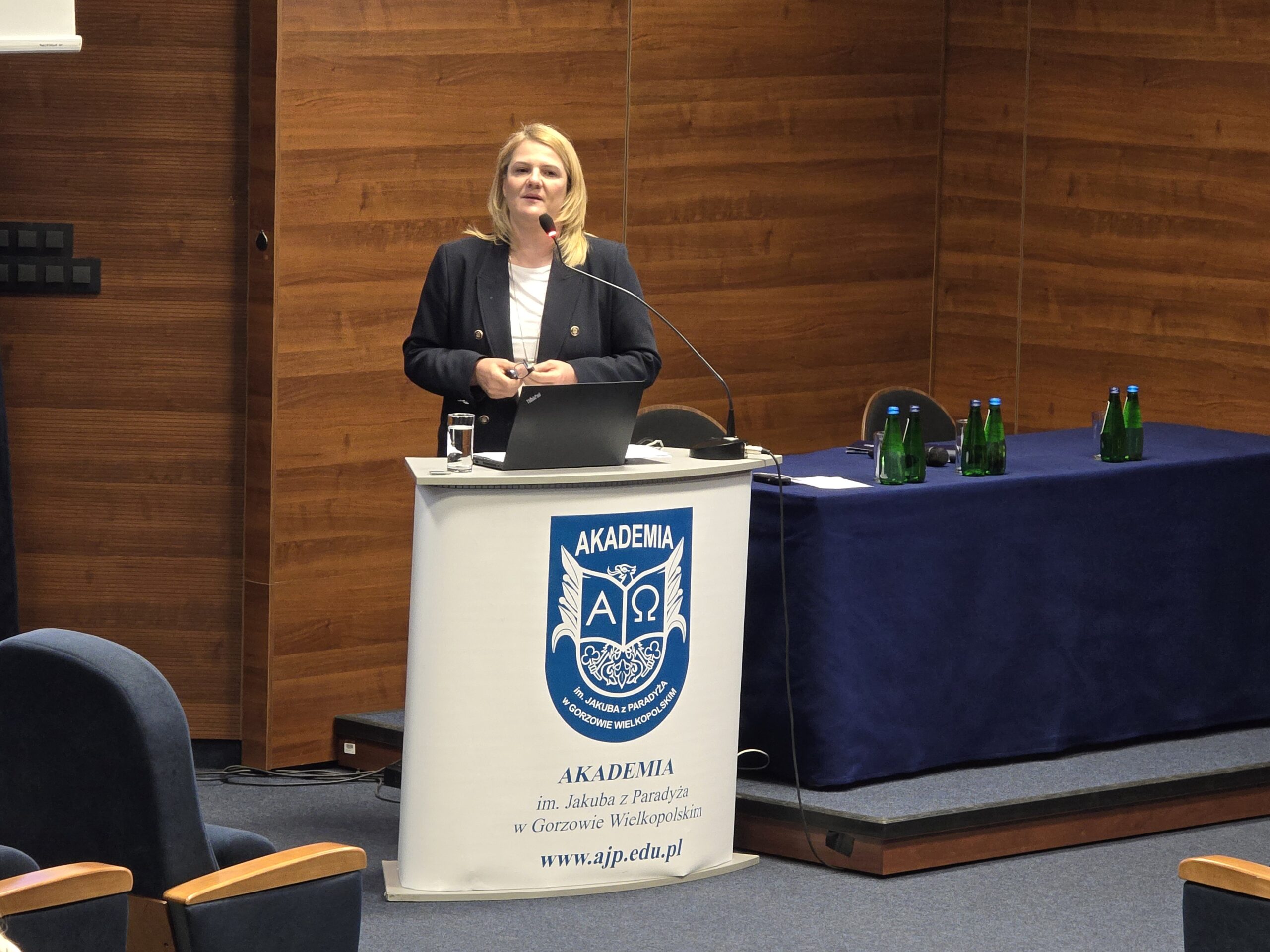 Na zdjęciu prof. AJP dr Joanna Lubimow.
