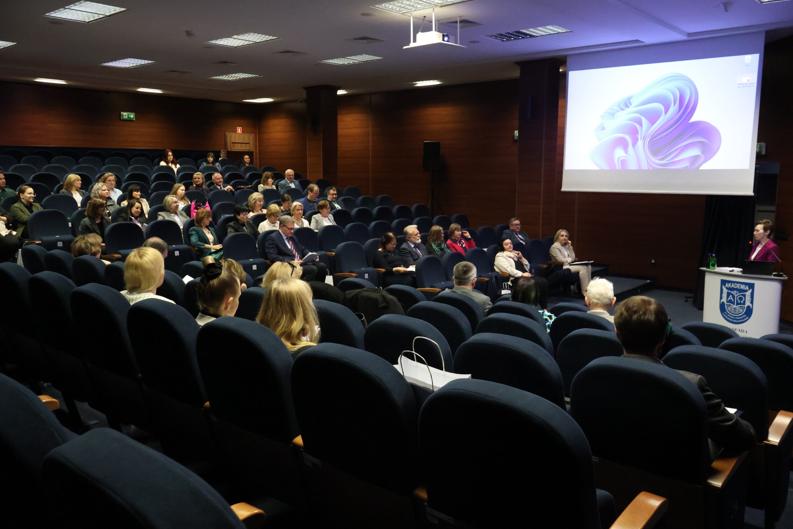 JM Rektor prof. dr hab. Elżbieta Skorupska-Raczyńska podczas otwarcia konferencji.