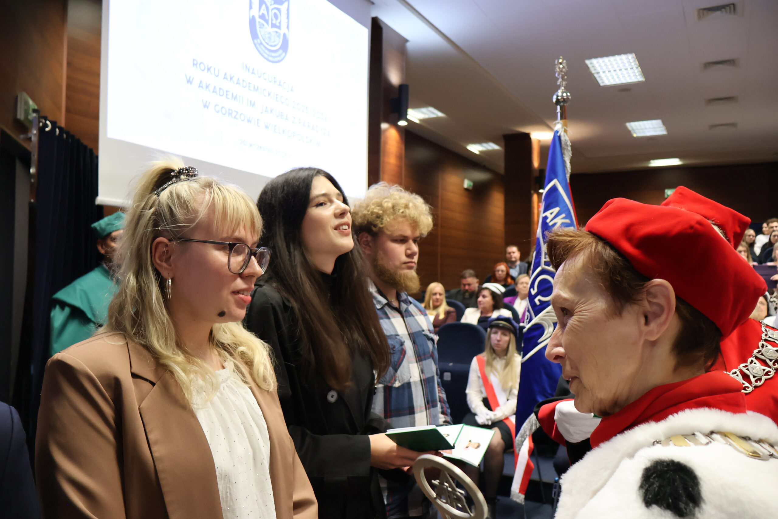 Na zdjęciu JM Rektor prof. dr hab. Elżbieta Skorupska-Raczyńska podczas Immatrykulacji studentów.