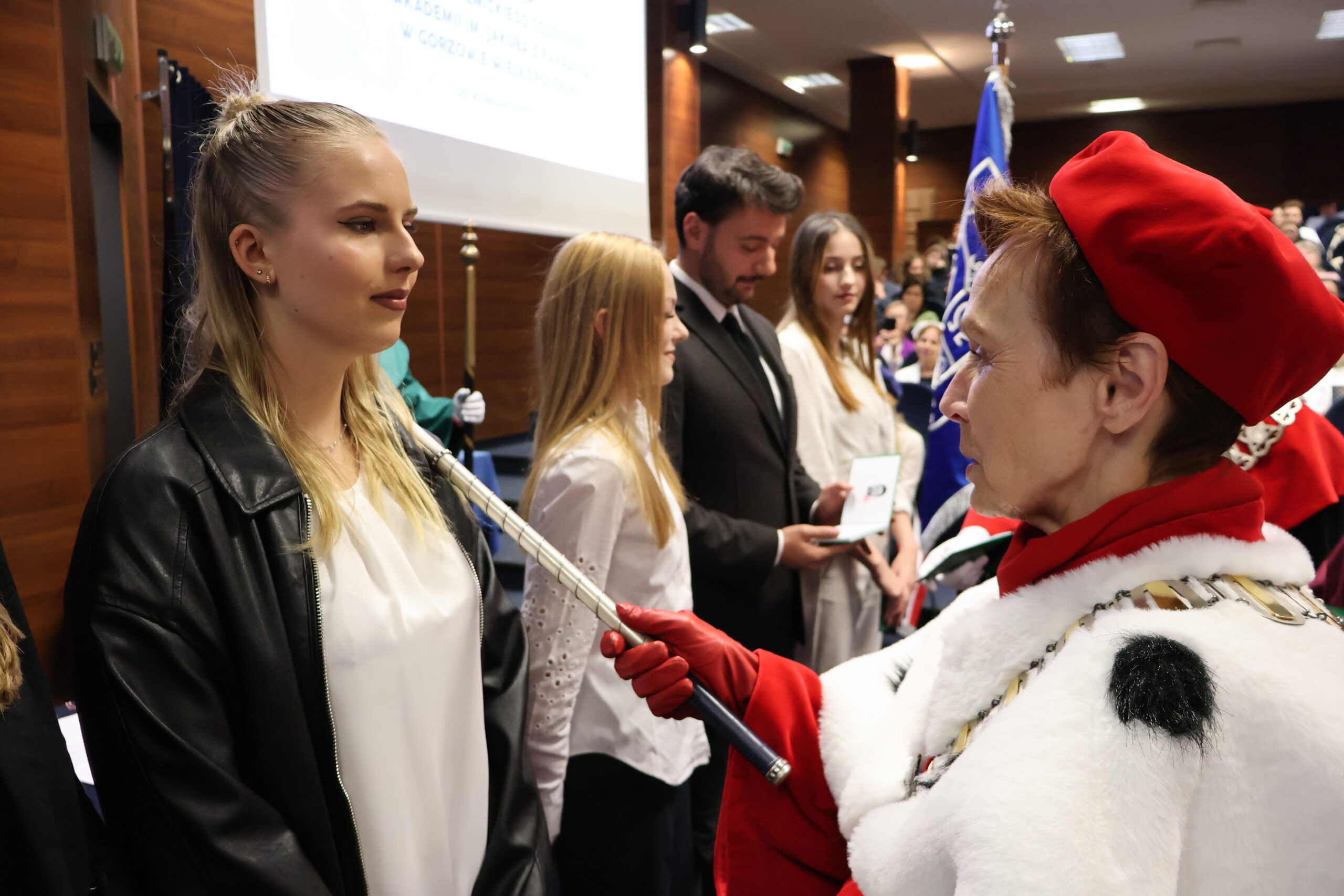Na zdjęciu JM Rektor prof. dr hab. Elżbieta Skorupska-Raczyńska podczas Immatrykulacji studentów.
