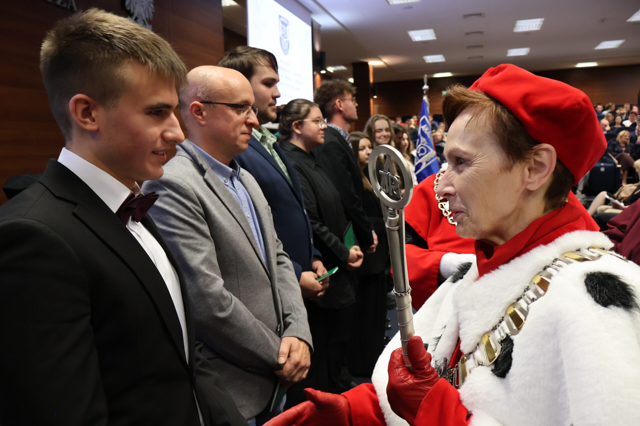 Na zdjęciu JM Rektor prof. dr hab. Elżbieta Skorupska-Raczyńska podczas Immatrykulacji studentów.