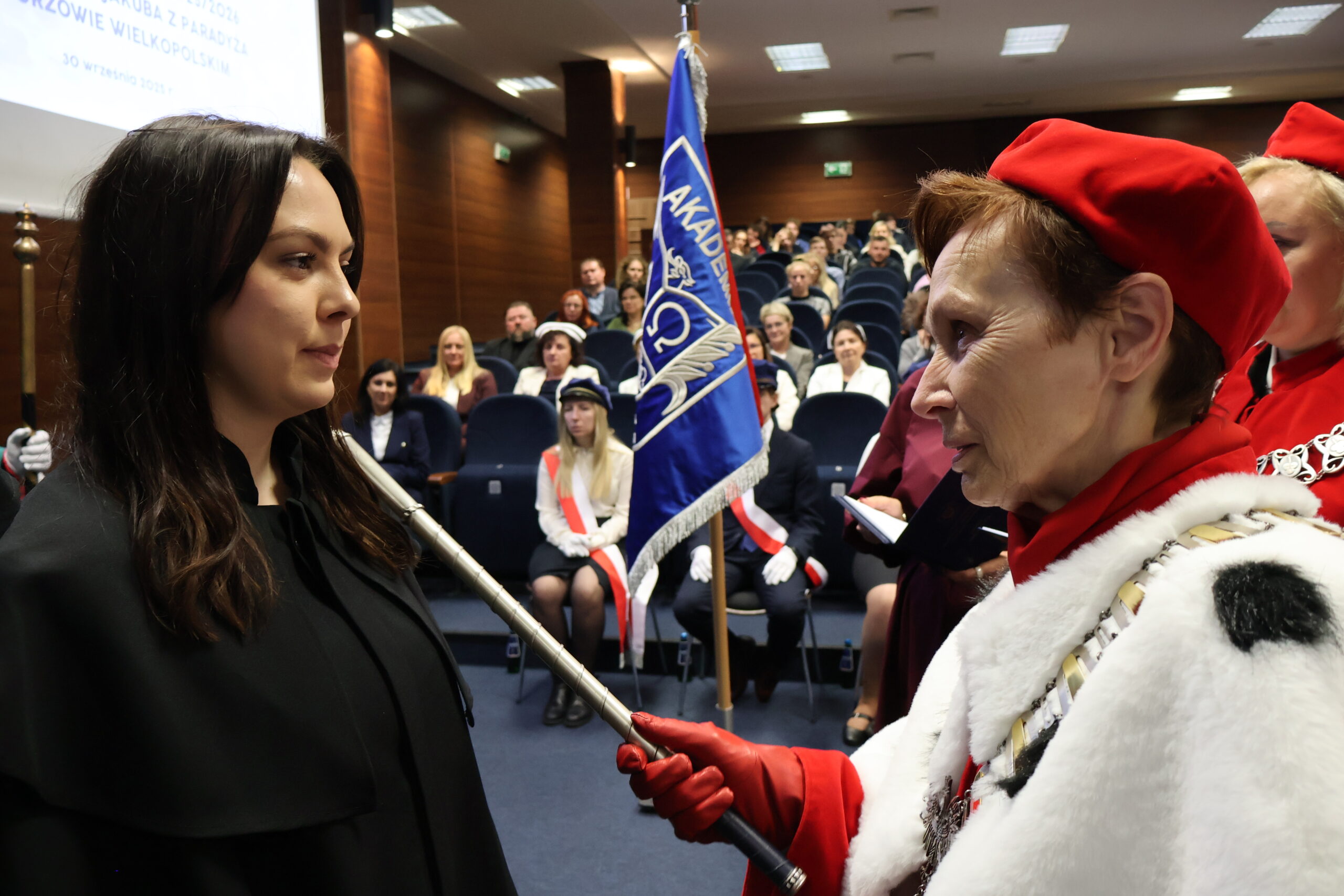 Na zdjęciu JM Rektor prof. dr hab. Elżbieta Skorupska-Raczyńska podczas Immatrykulacji studentów i doktorantów.
