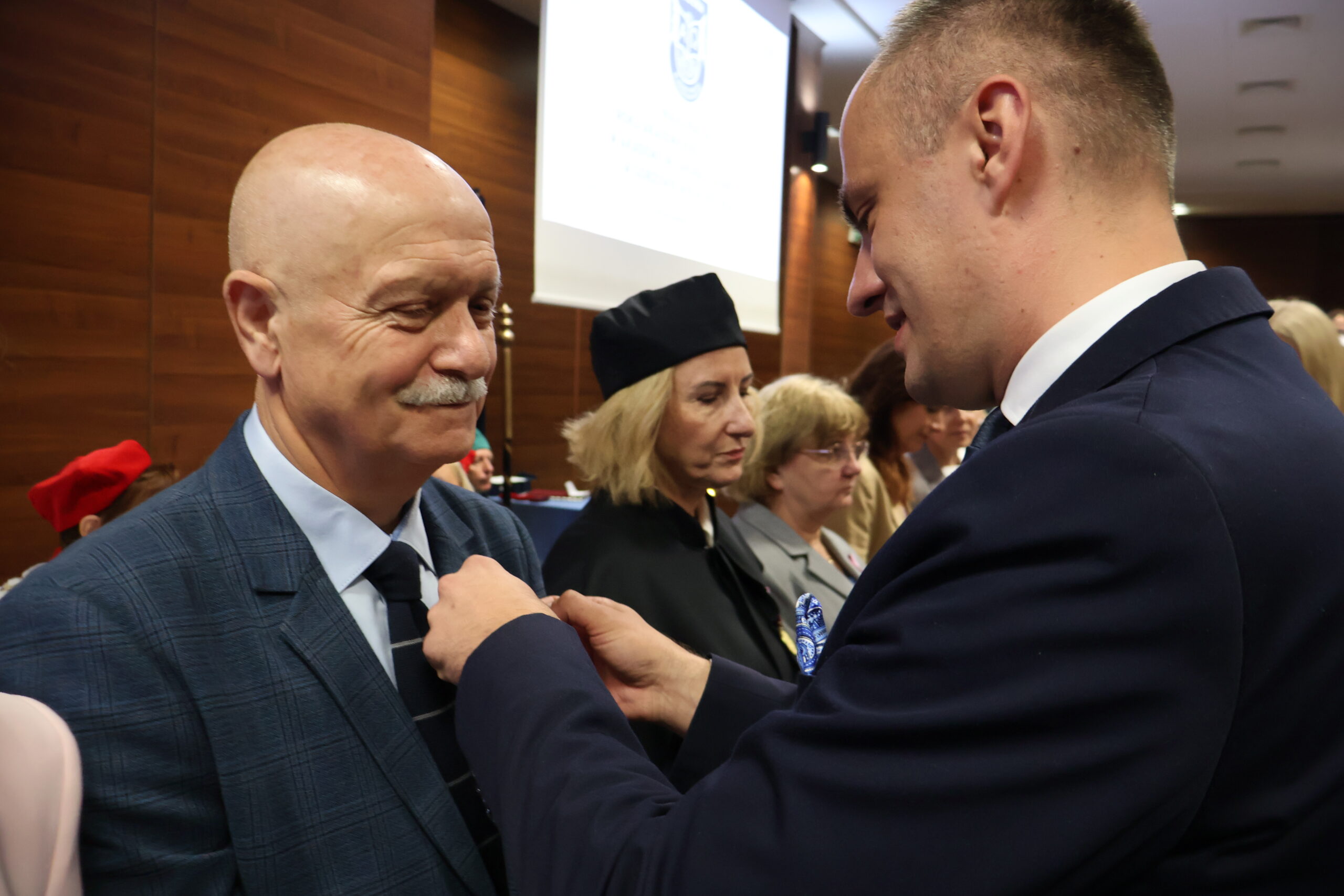 Na zdjęciu wręczenie odznaczeń Prezydenta Rzeczypospolitej Polskiej, które wręczył Wicewojewoda Lubuski Maciej Siwicki.