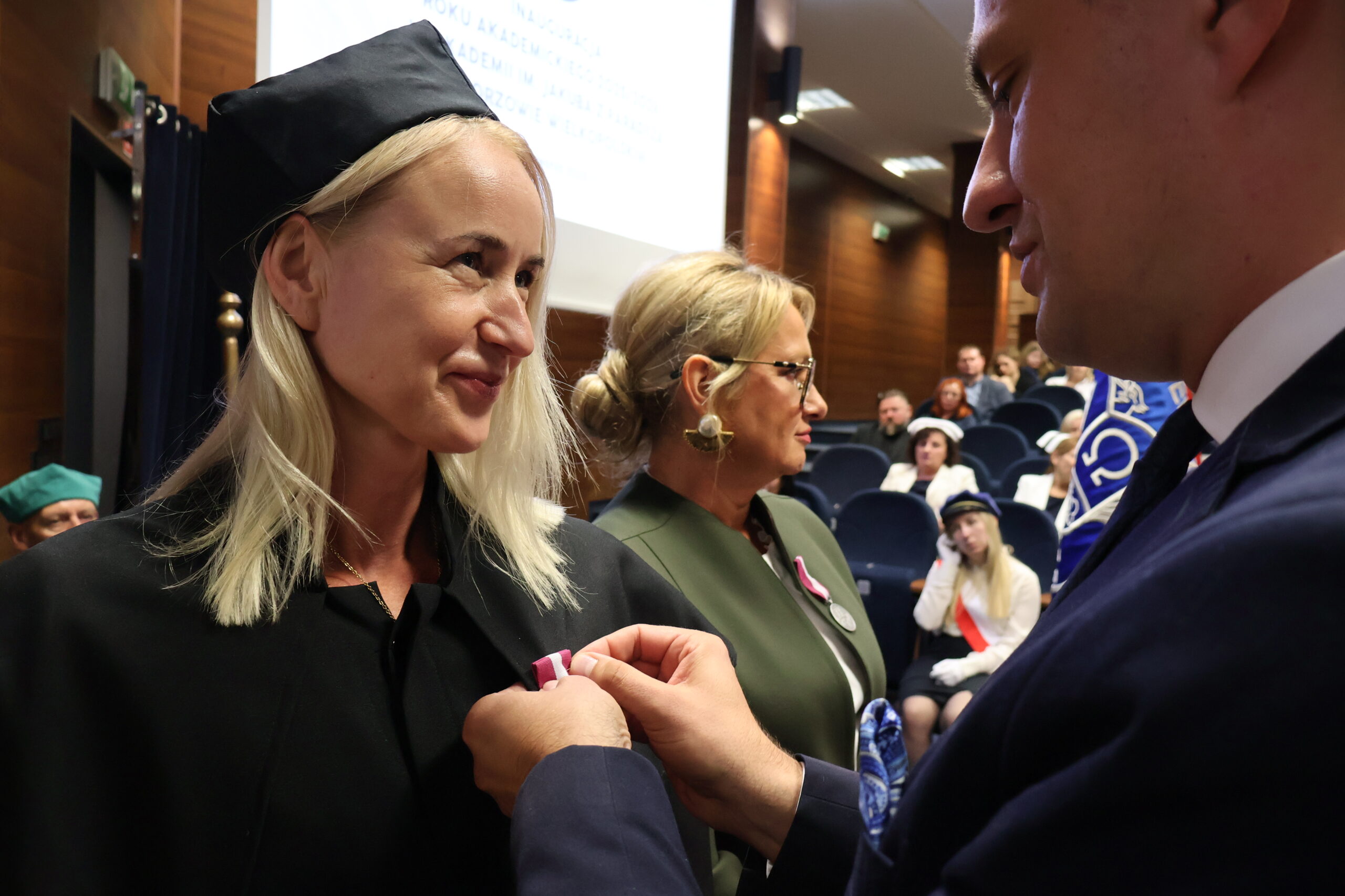 Na zdjęciu wręczenie odznaczeń Prezydenta Rzeczypospolitej Polskiej, które wręczył Wicewojewoda Lubuski Maciej Siwicki.