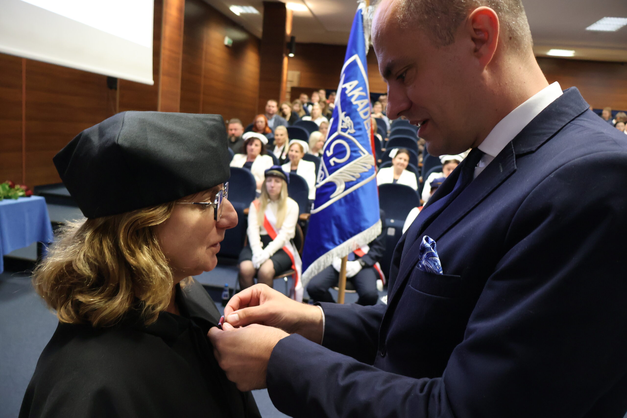 Na zdjęciu wręczenie odznaczeń Prezydenta Rzeczypospolitej Polskiej, które wręczył Wicewojewoda Lubuski Maciej Siwicki.