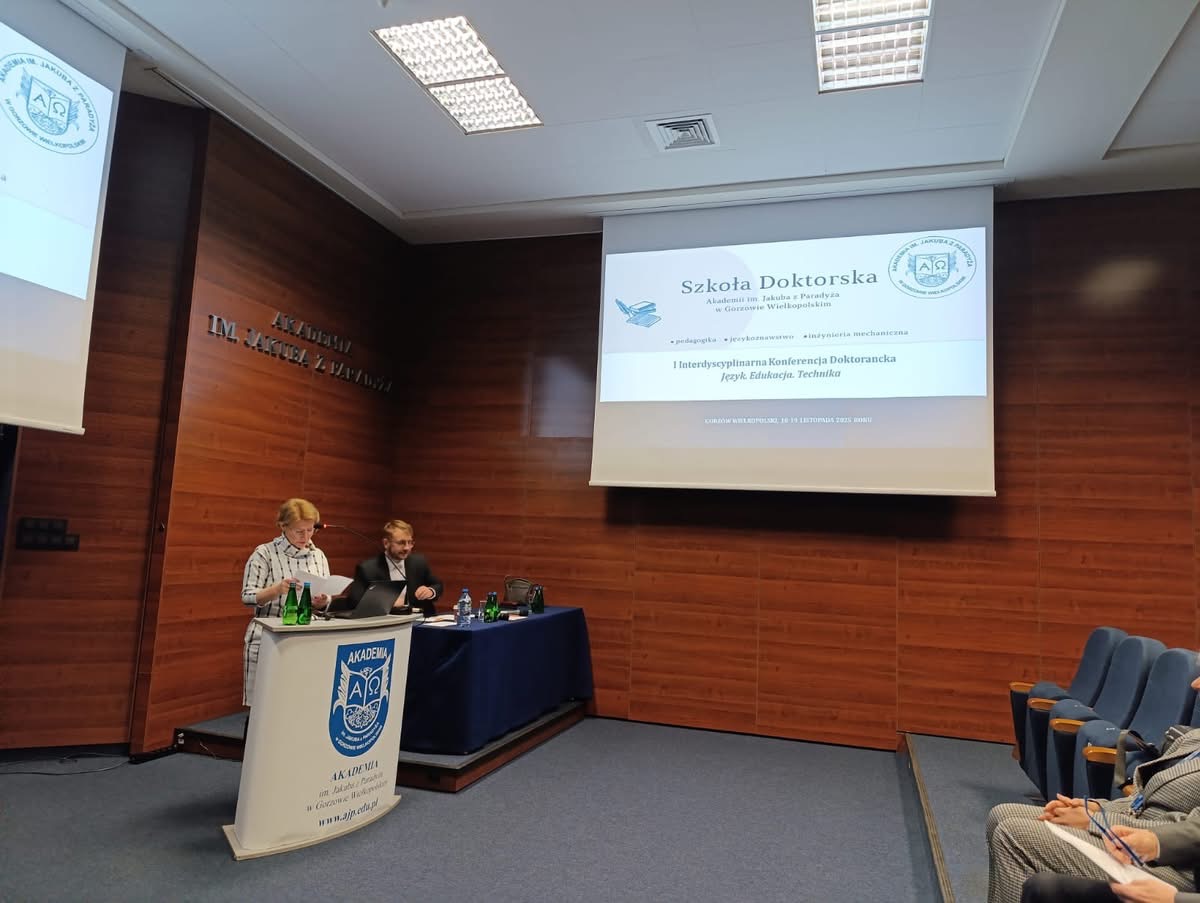 na zdjęciu: prowadząca obrady prof. AJP dr hab. Joanna Rychter