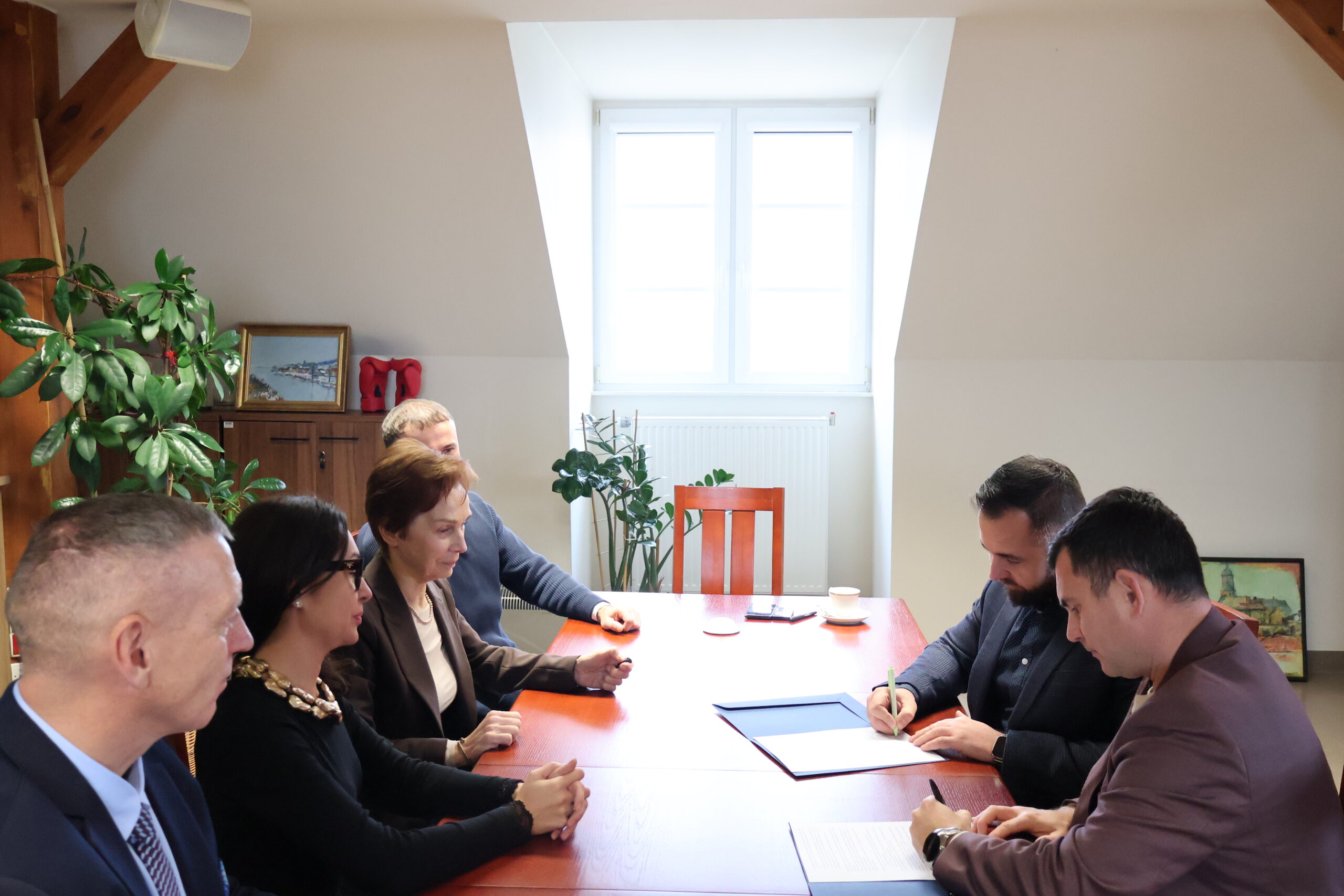 Podpisanie porozumienia o współpracy pomiędzy Akademią im. Jakuba z Paradyża a Fundacją LEVEL UP w Gorzowie Wielkopolskim.