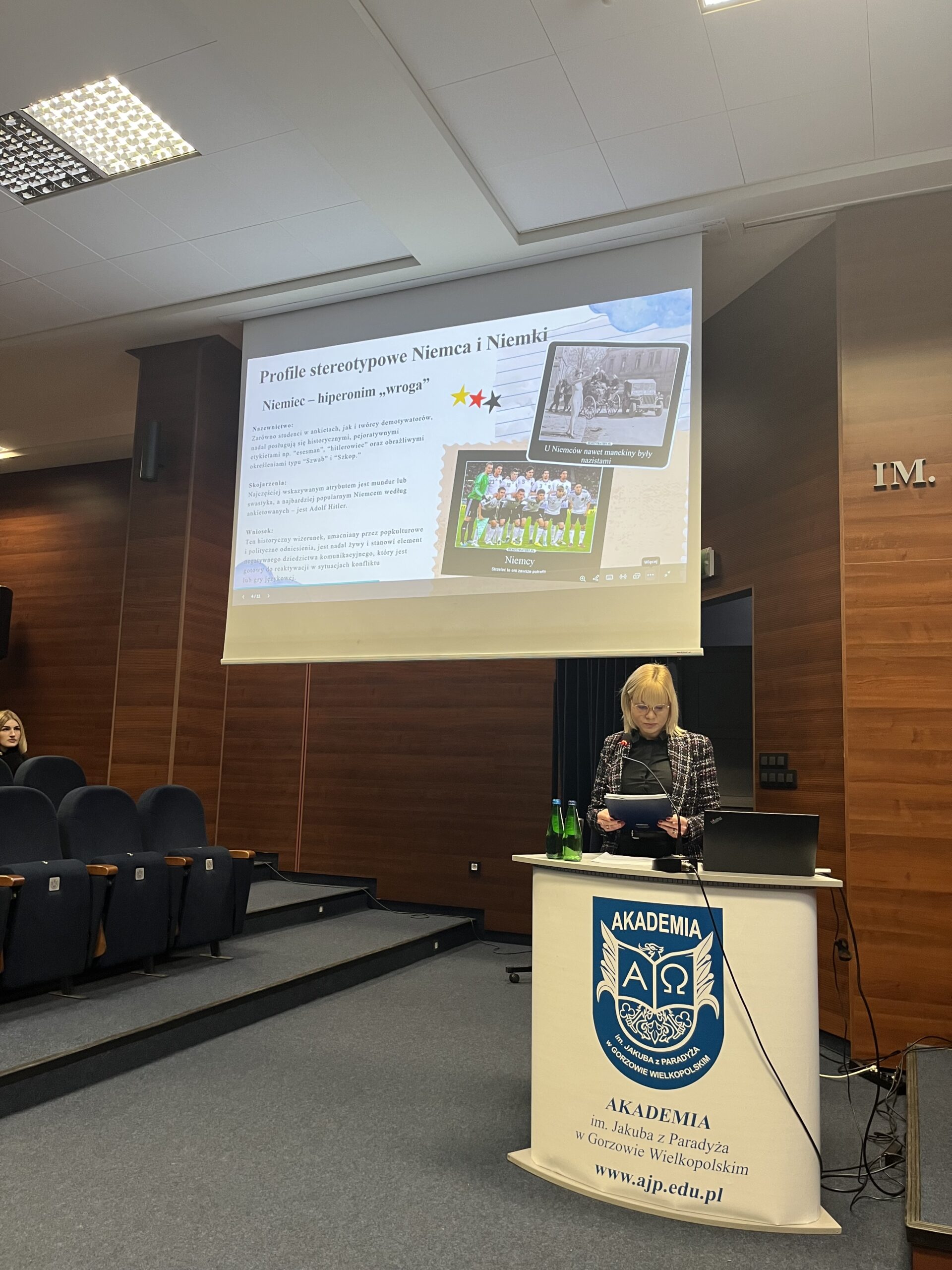 na zdjęciu doktorantka mgr Agnieszka Gaberle