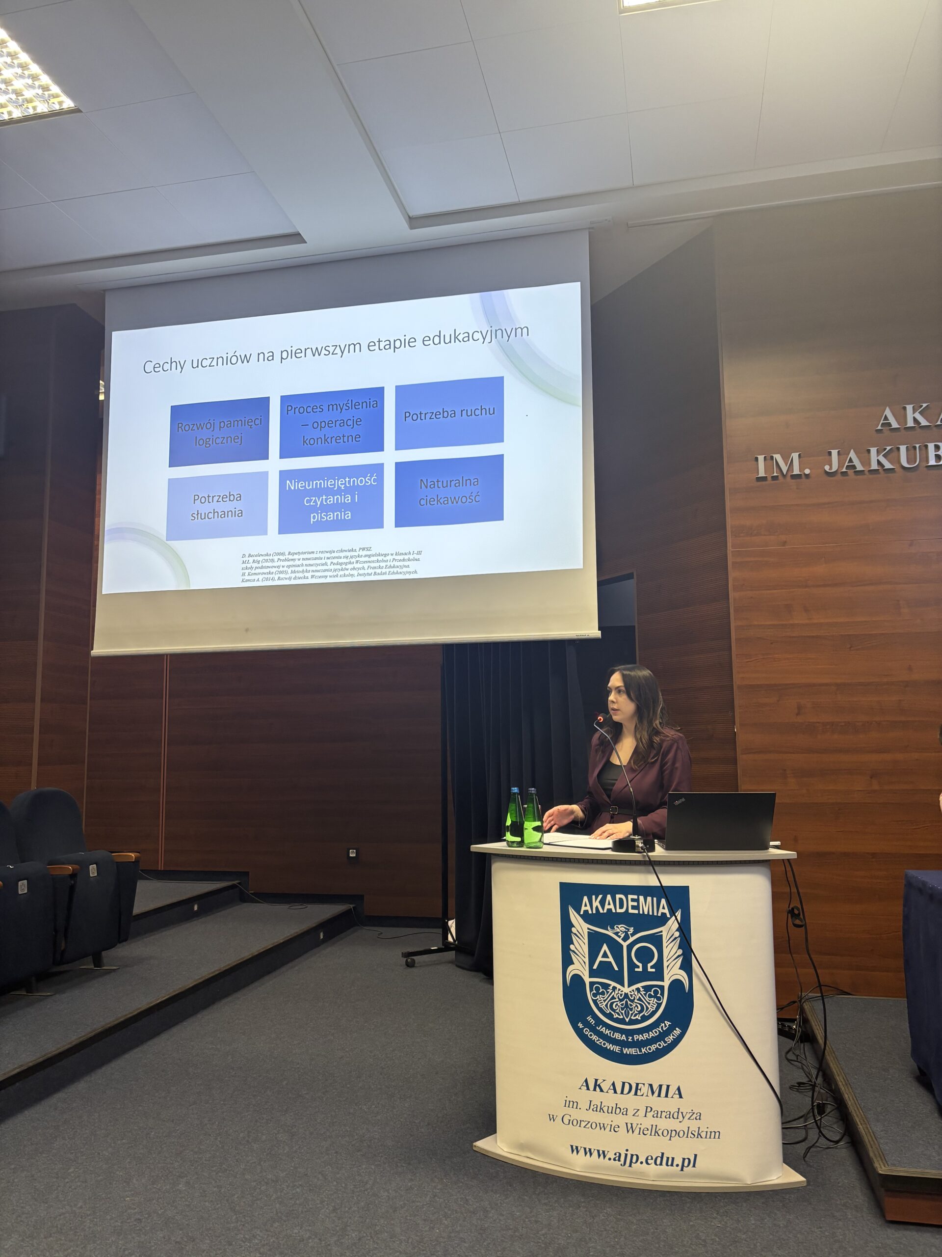 na zdjęciu doktorantka mgr Natalia Klimczak