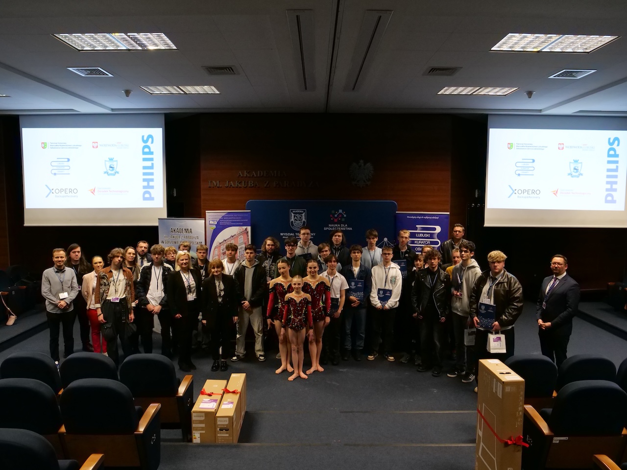 Uczestnicy konkursu Programować każdy może.