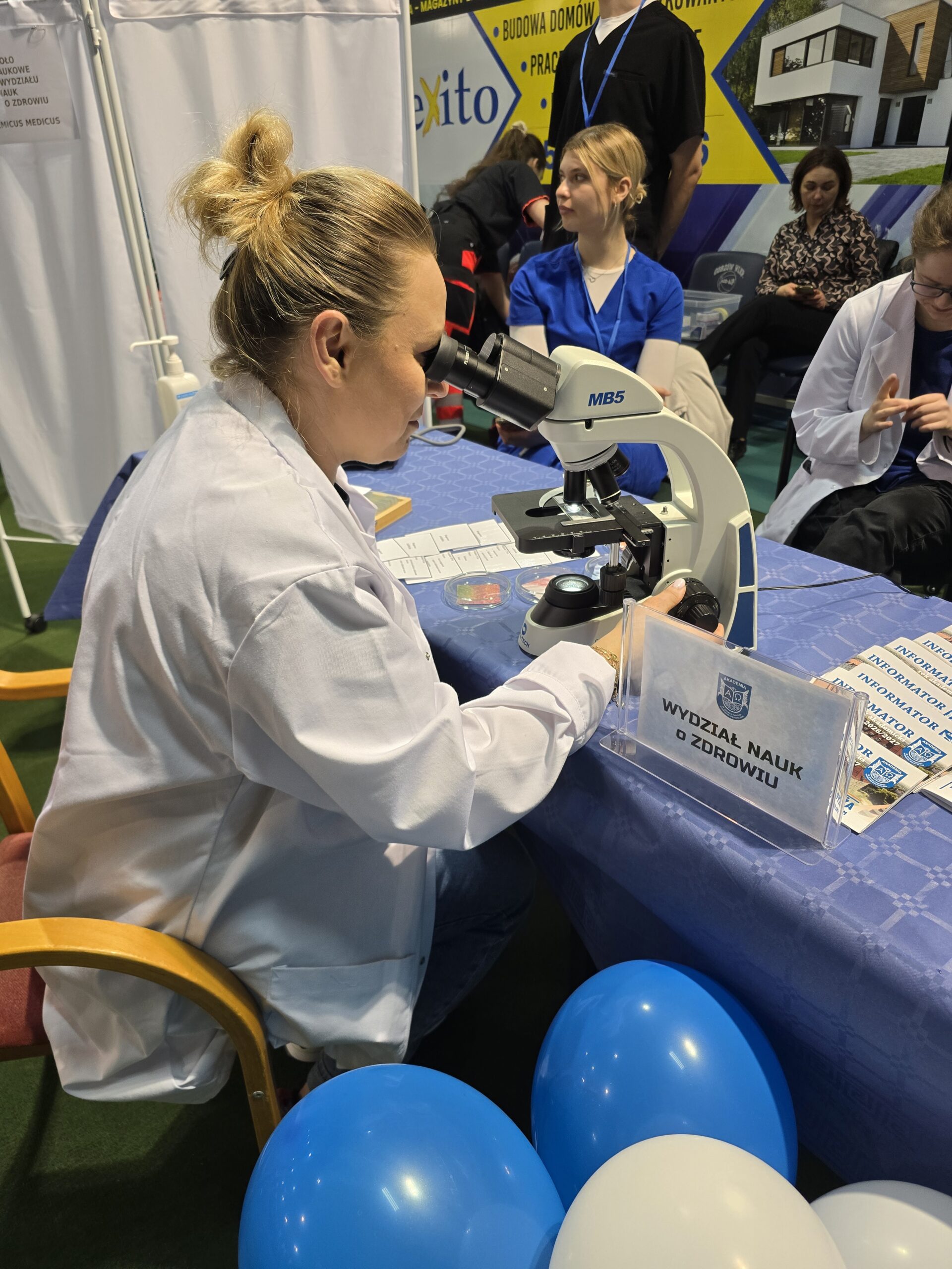 Uczestnicy dnia otwartego AJP.