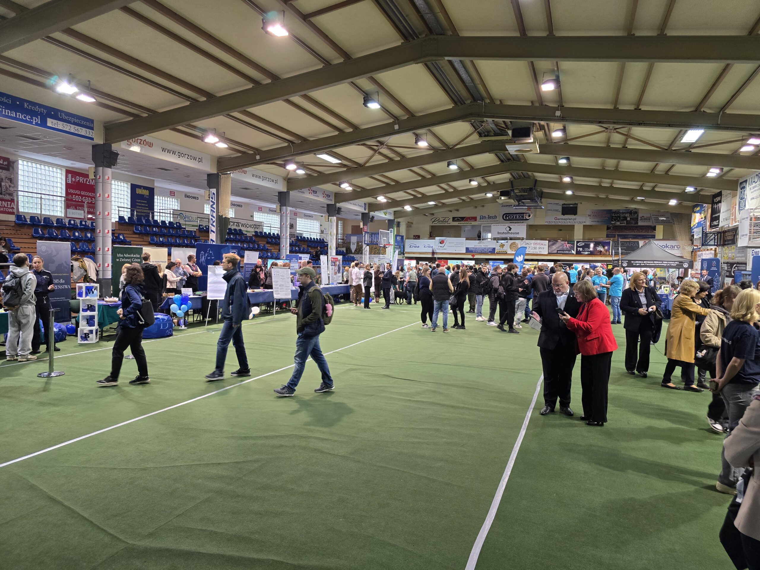 Uczestnicy podczas dnia otwartego AJP.