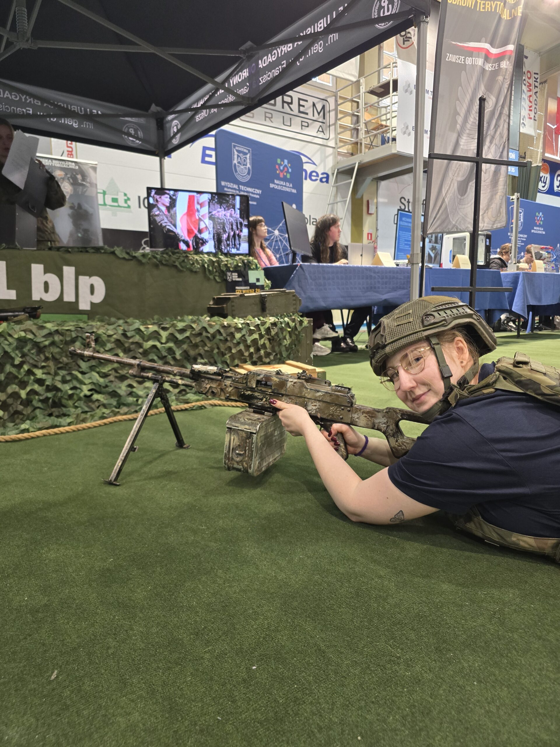 Uczestnicy podczas dnia otwartego AJP.