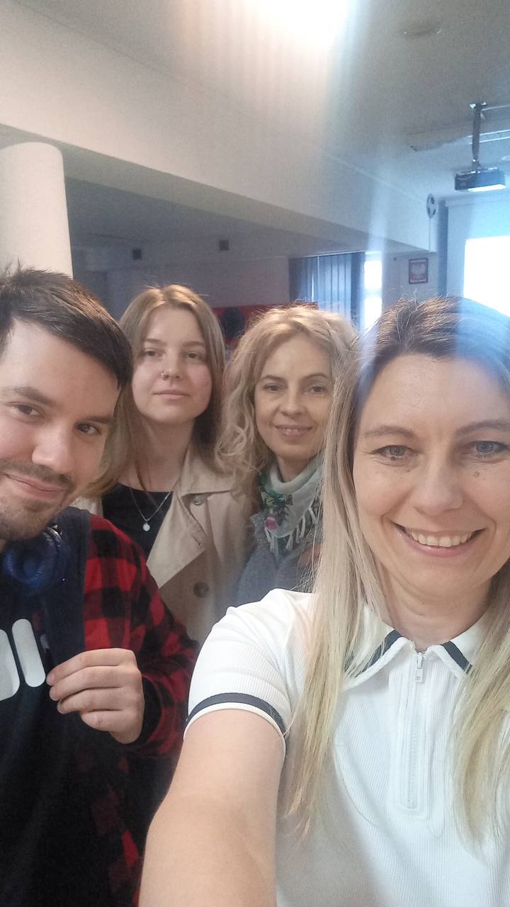 Prof. Lesia Polova ze studentami