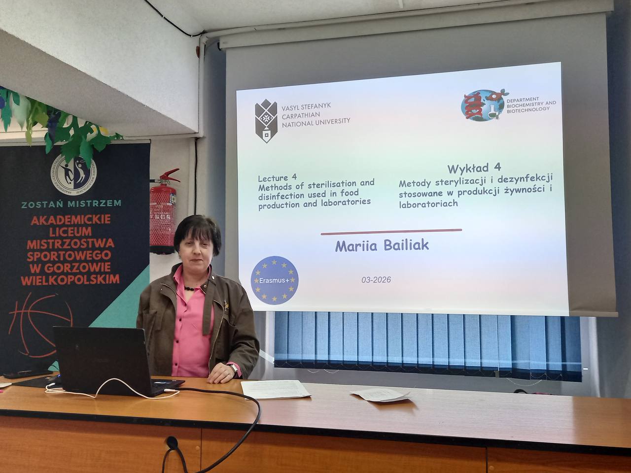 Prof. Mariia Bailiak podczas wykładu