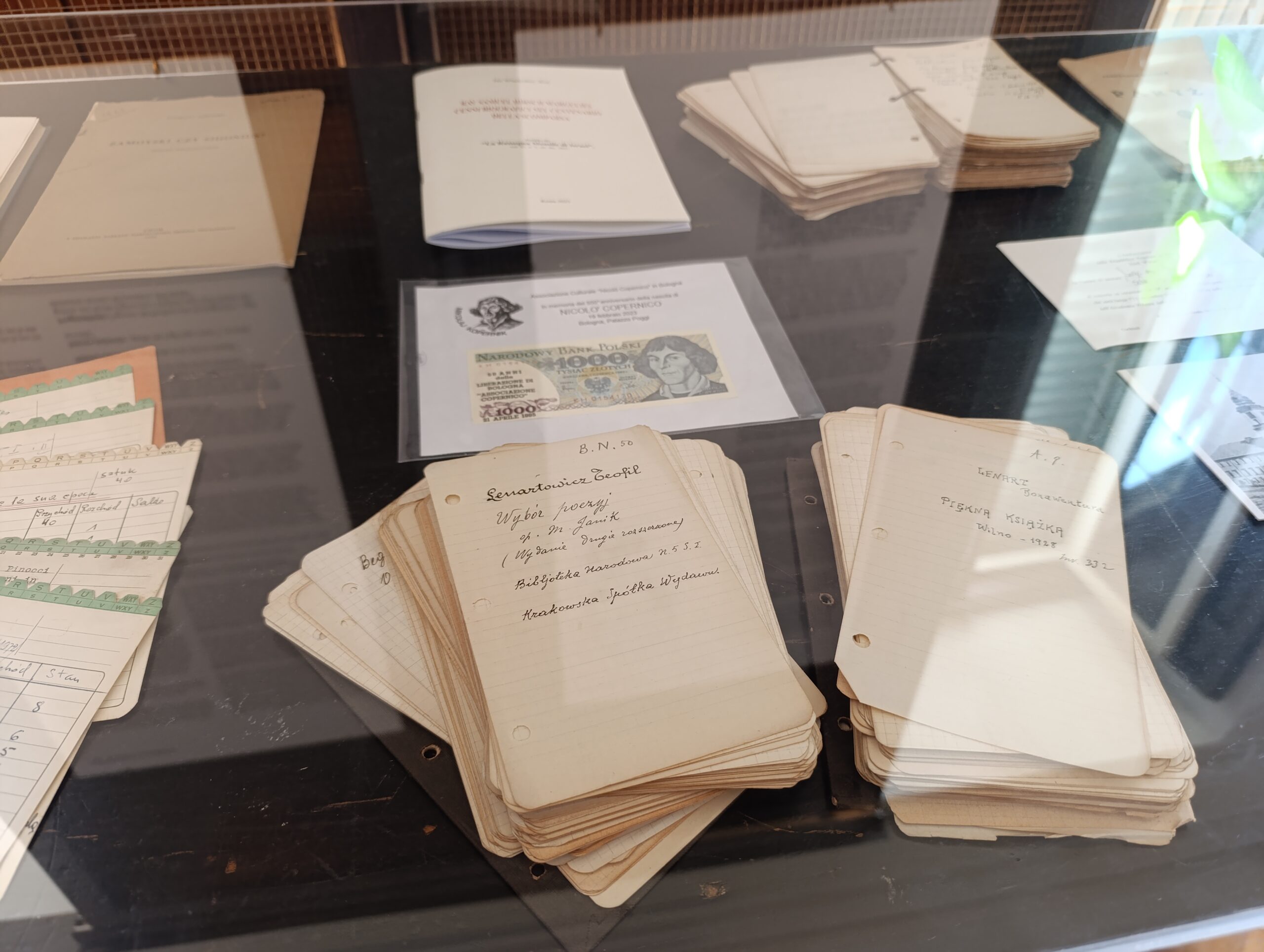 29. Fotografie przedstawiające postać Sławomira Mrożka